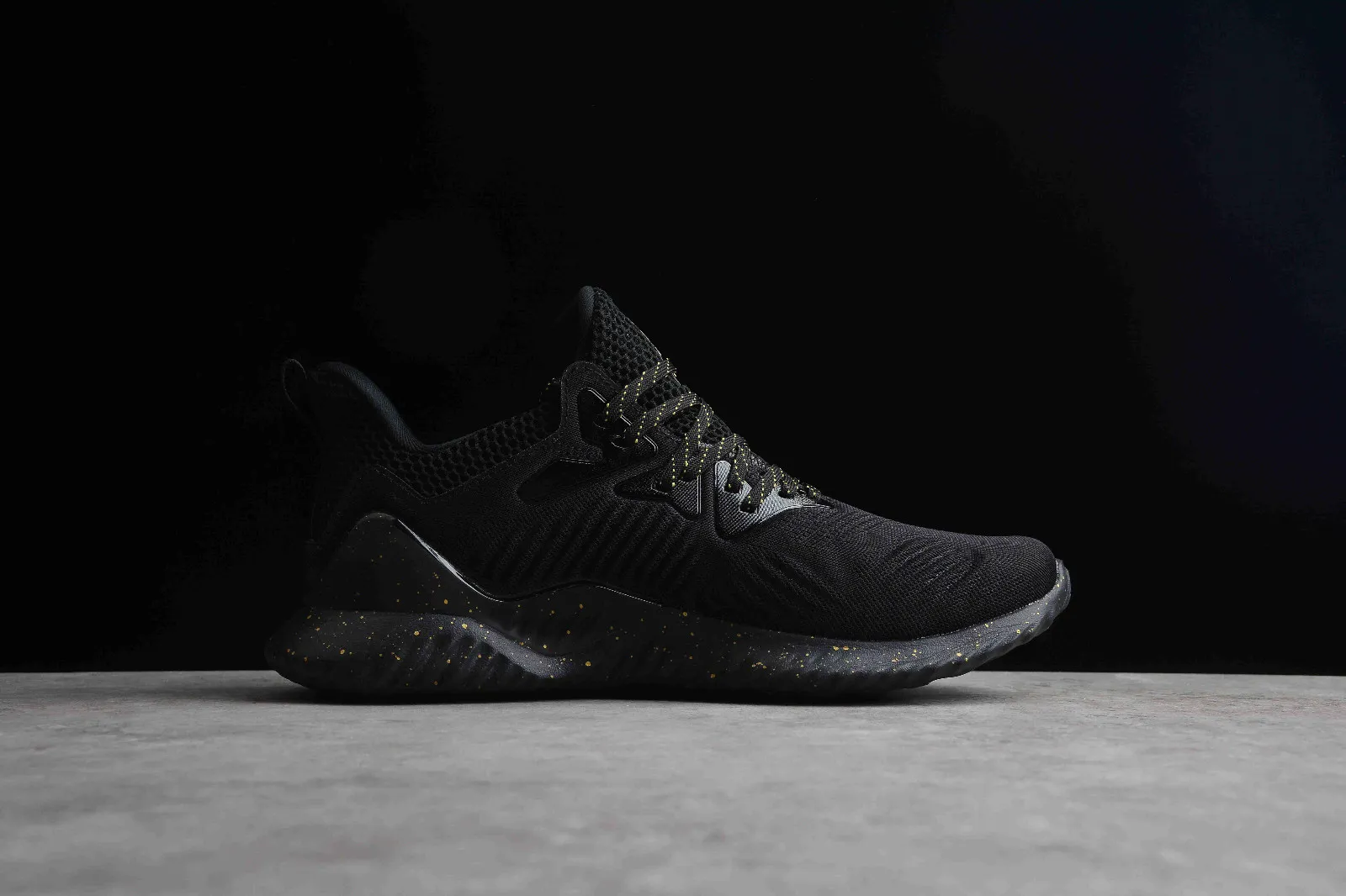 Adidas AlphaBounce Beyond Core Black Metallic Gold CG4768