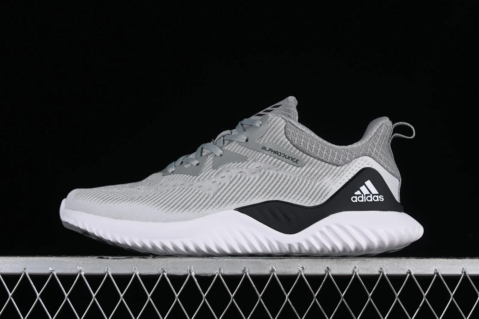 Adidas AlphaBounce Beyond M Grey Cloud White Core Black CG4363