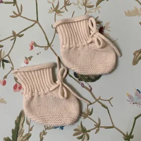 Bonpoint Cream Cashmere Booties: Newborn