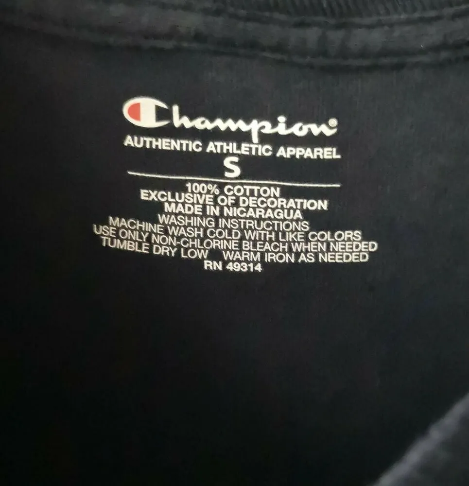 Champion MIT T-shirt - Size small