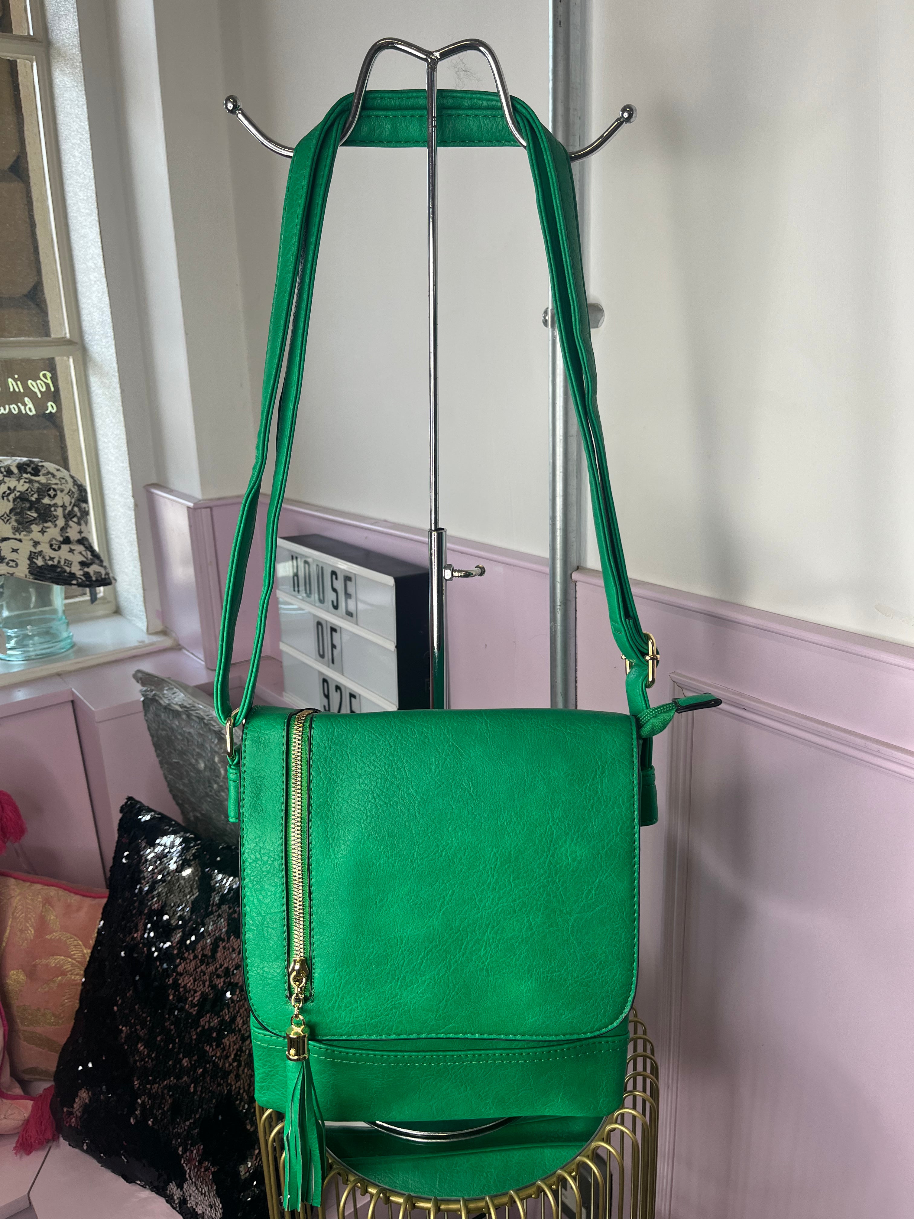 Crossbody Flap Over Bag > Green