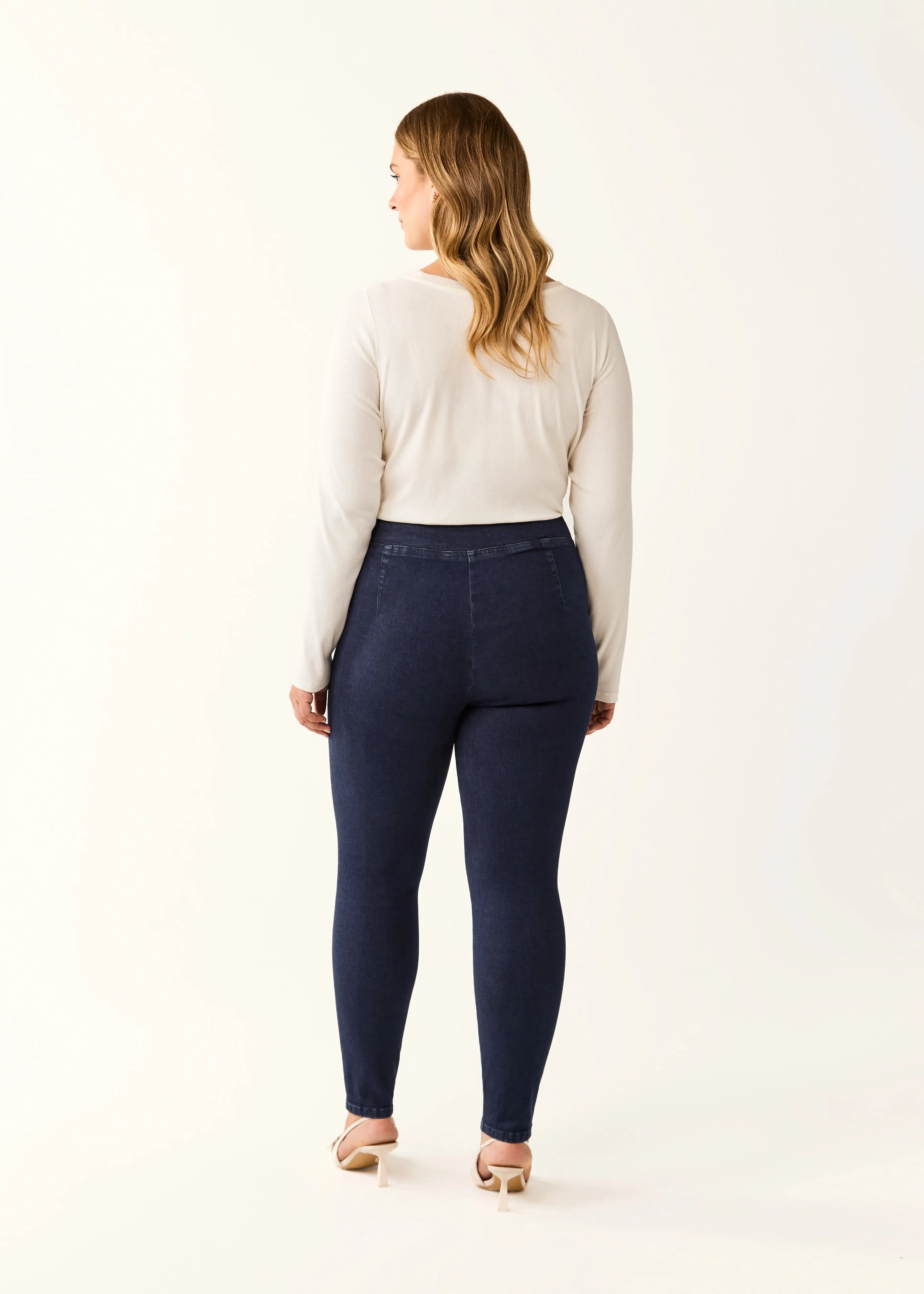 FDJ 2107862 Pull on Beyond Denim Legging