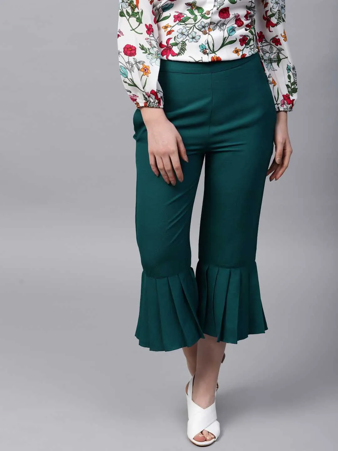 Pleated Flared Trouser