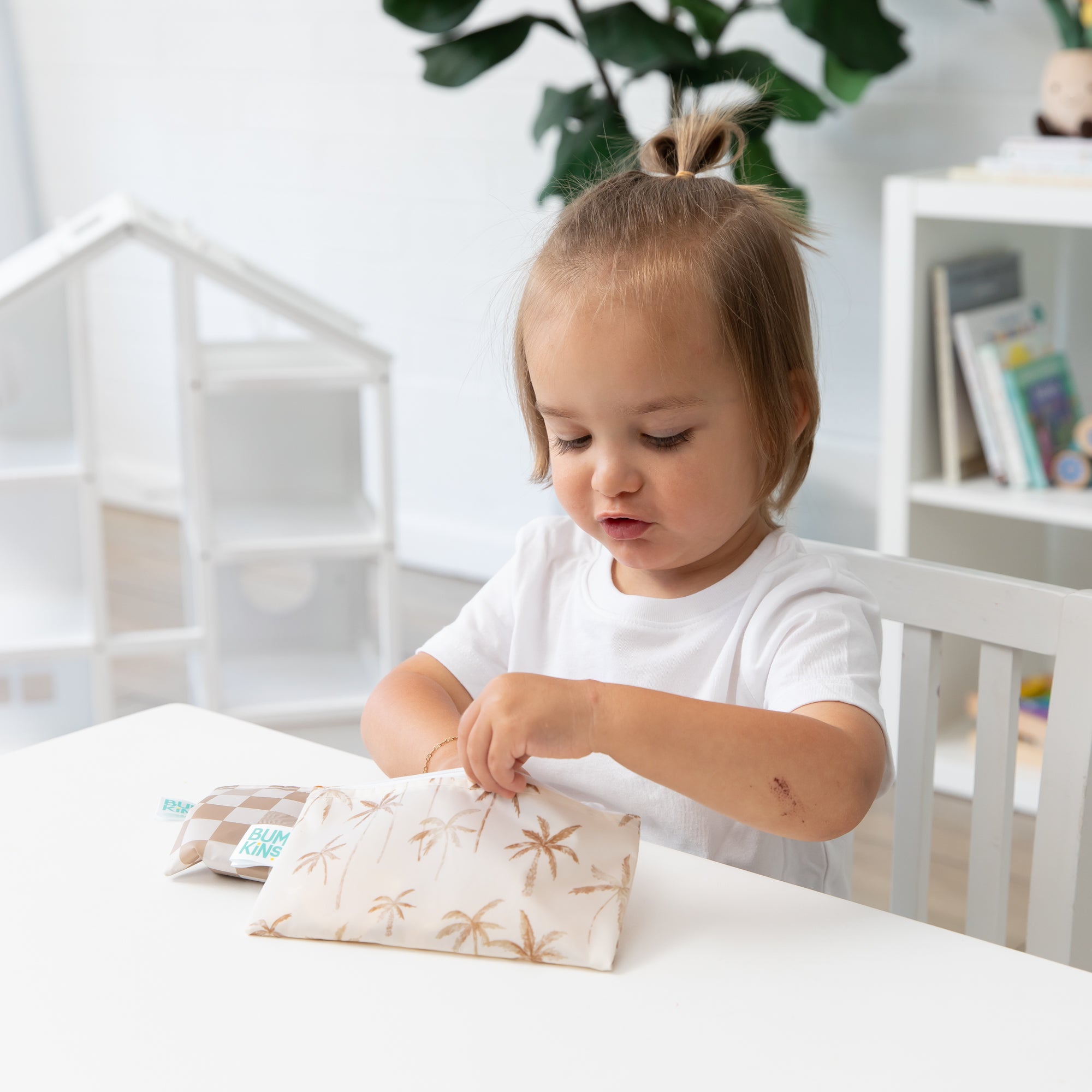 Reusable Snack Bag, Small 2 Pack: Palm Check