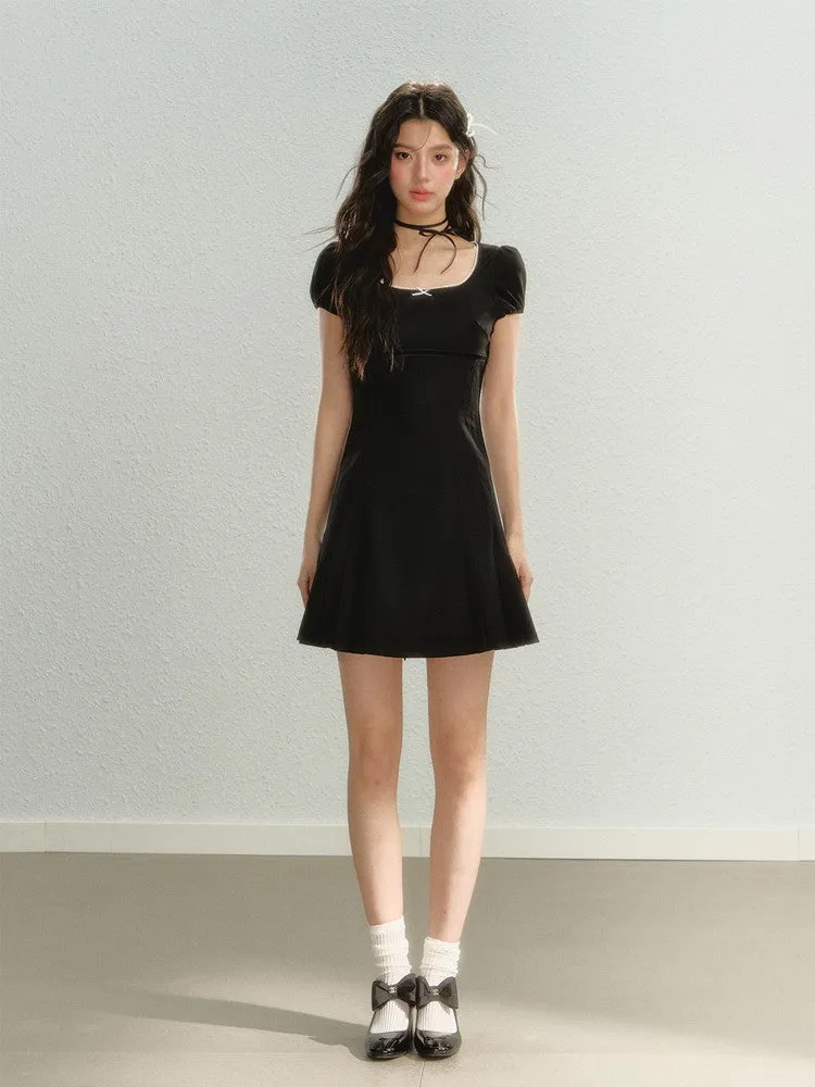 Side-Pleats Simple Flare Short Ribbon Bi-Color Dress