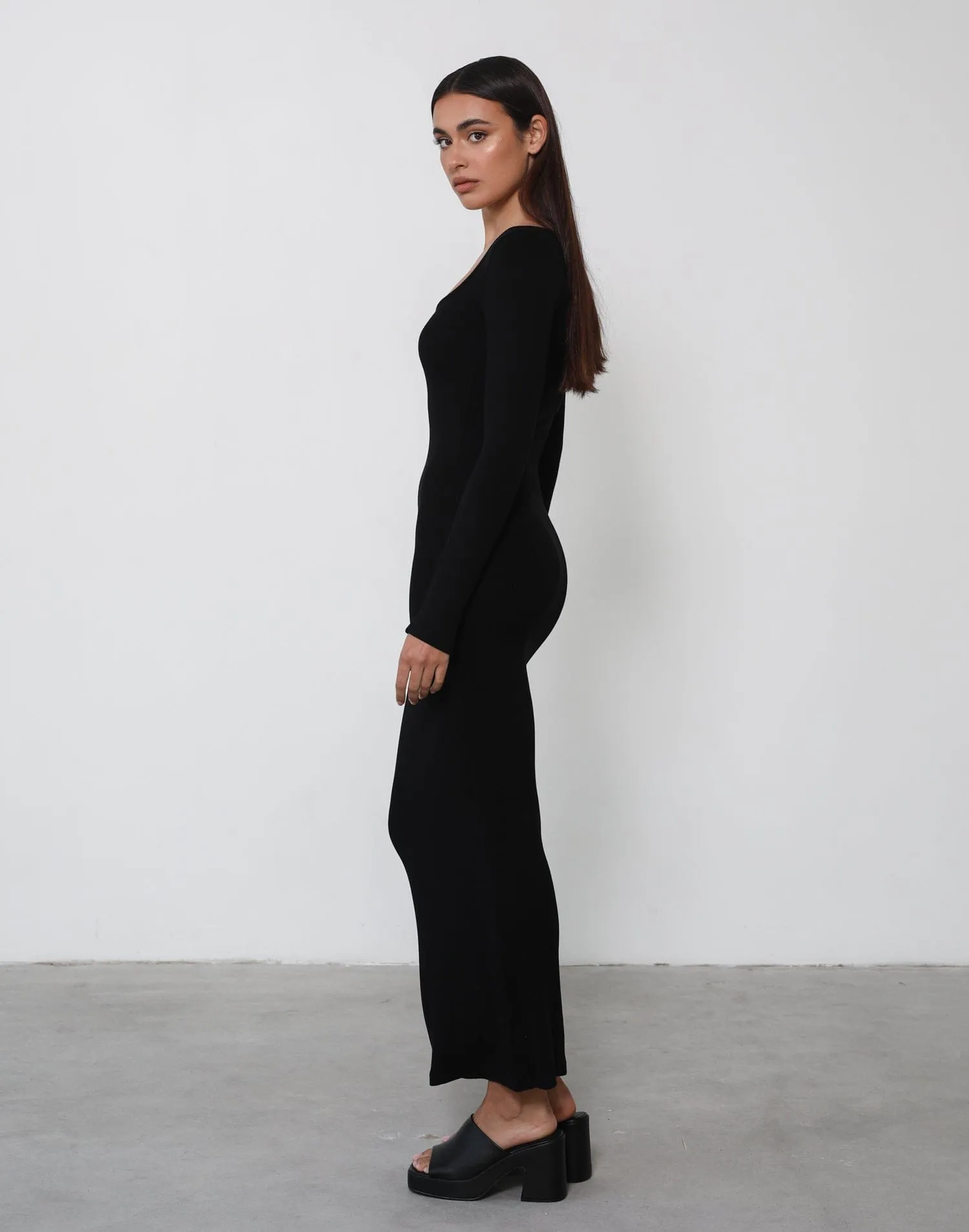 Zamira Long Sleeve Maxi Dress (Black)